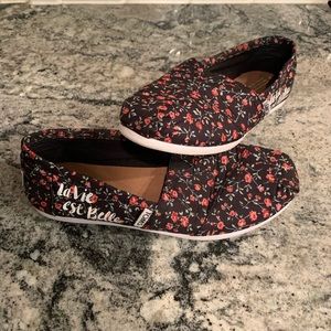 TOMS floral pattern